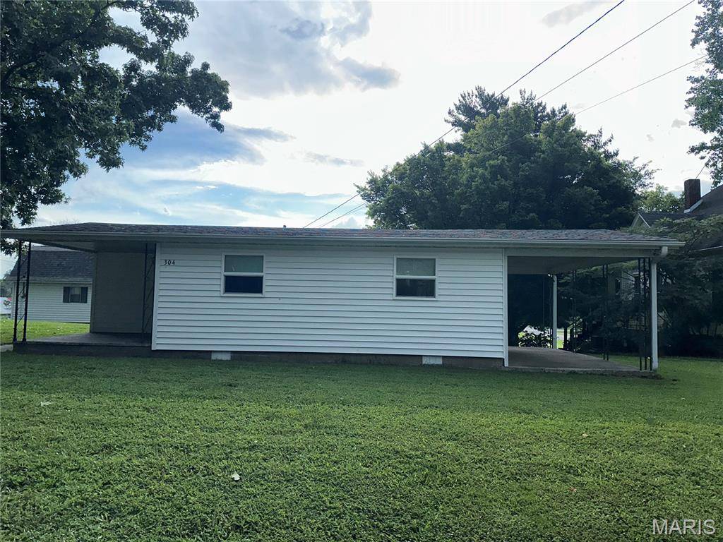 302 & 304 S Charles ST, Steeleville, IL 62288
