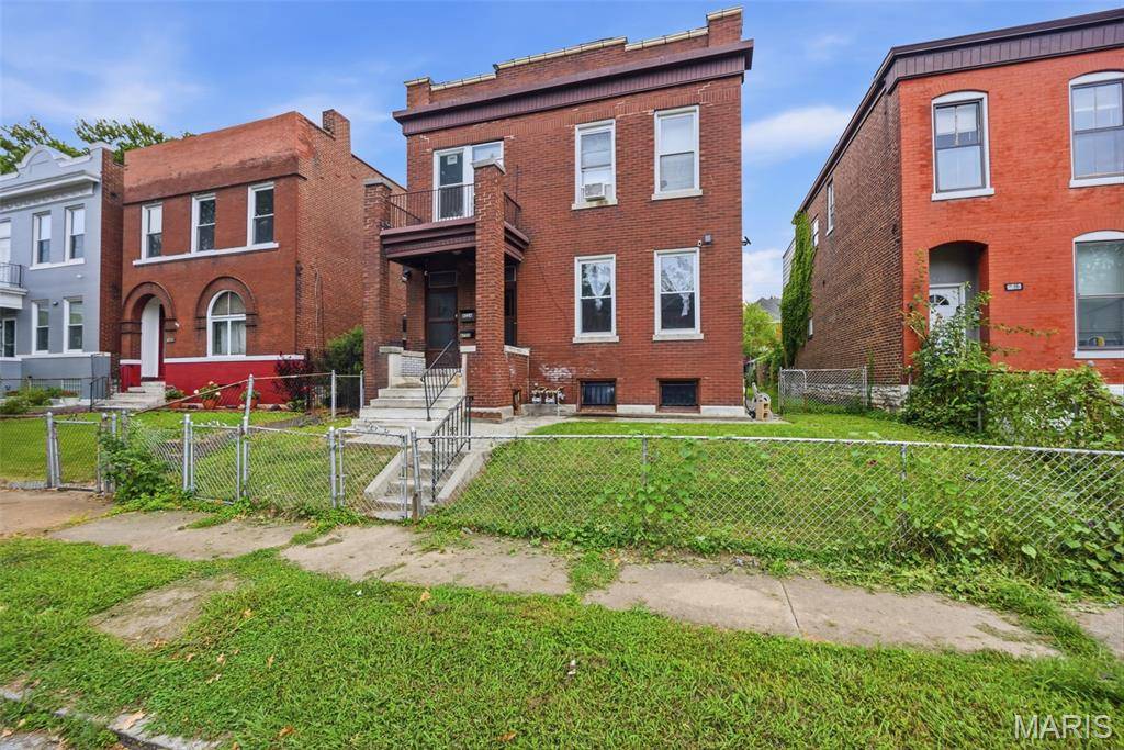 6726 Vermont AVE, St Louis, MO 63111