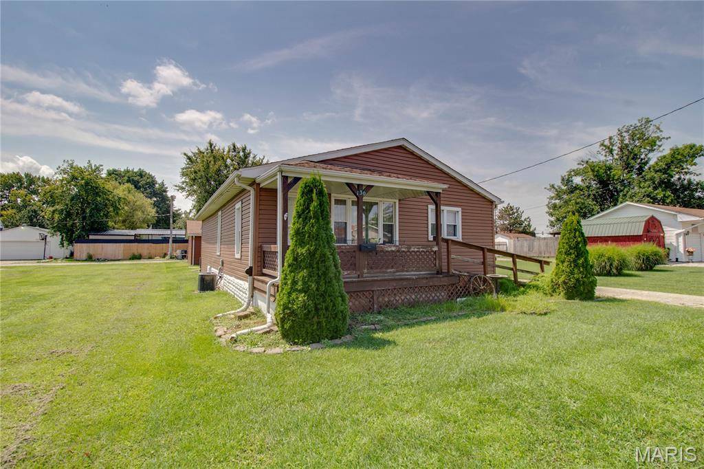 130 W Maple ST, Hartford, IL 62048