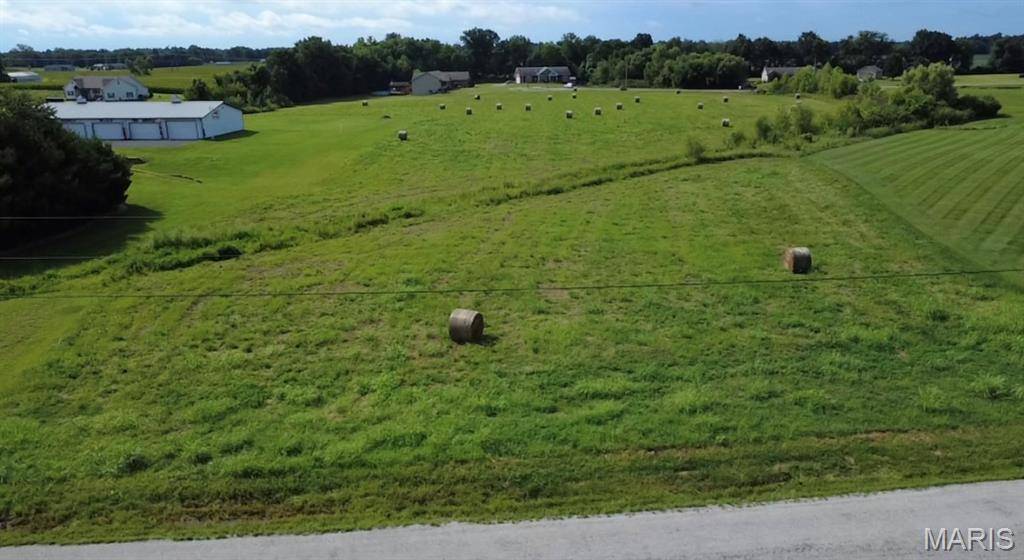 4572 McCoy RD, Bethalto, IL 62010