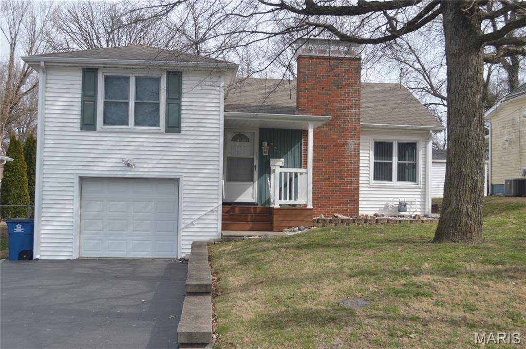 328 Sycamore ST, Collinsville, IL 62234