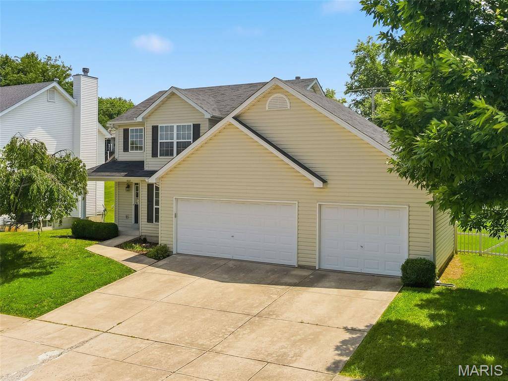 1032 Golden Orchard DR, O'fallon, MO 63368