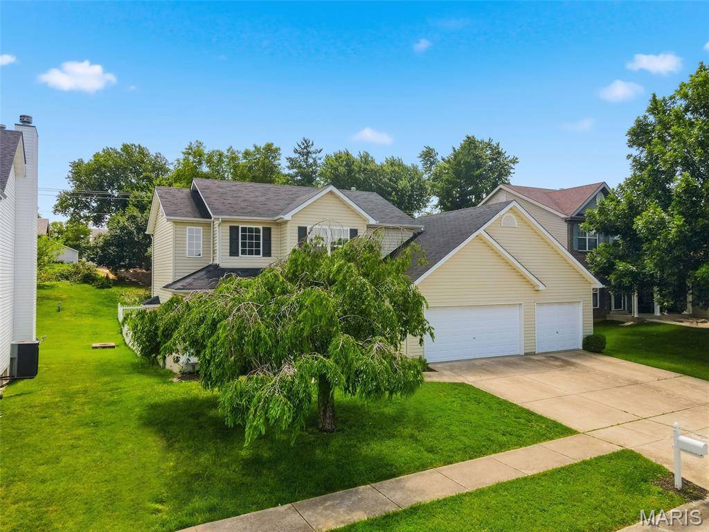 1032 Golden Orchard DR, O'fallon, MO 63368