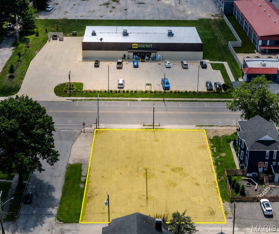2103 W Main ST, Belleville, IL 62226