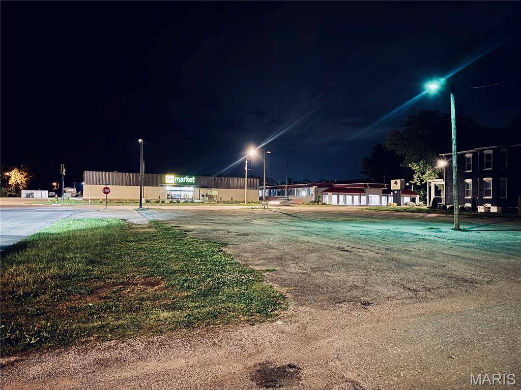 2103 W Main ST, Belleville, IL 62226