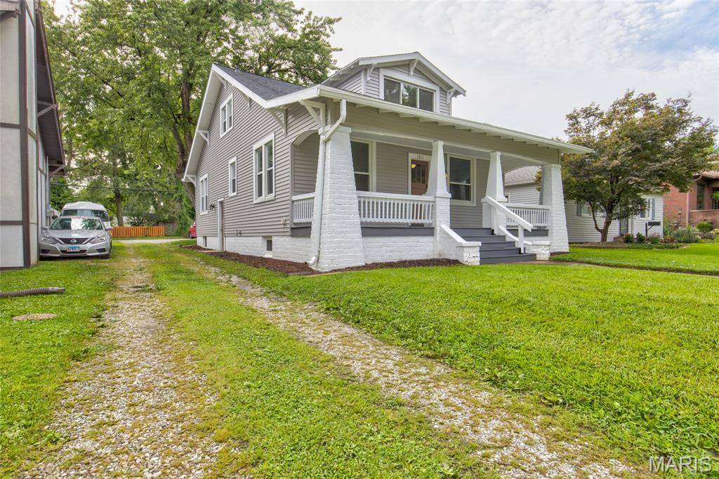1211 Troy RD, Edwardsville, IL 62025