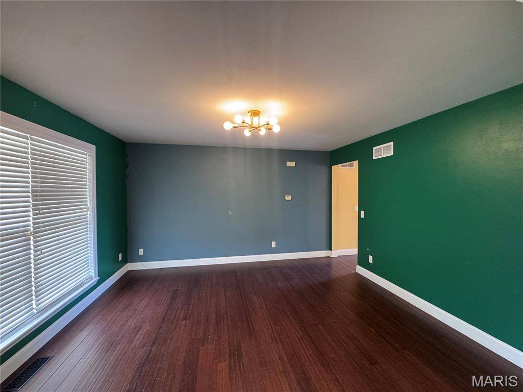 122 Pine Needle DR, Wentzville, MO 63385
