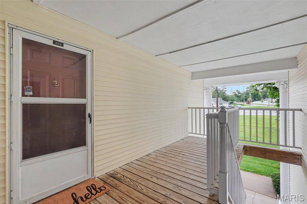 3114 Edwards PL #303, Maryland Heights, MO 63043