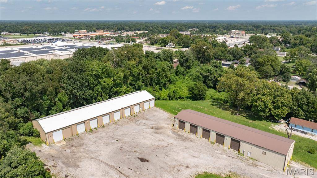 946 Tonsor RD, Alton, IL 62002