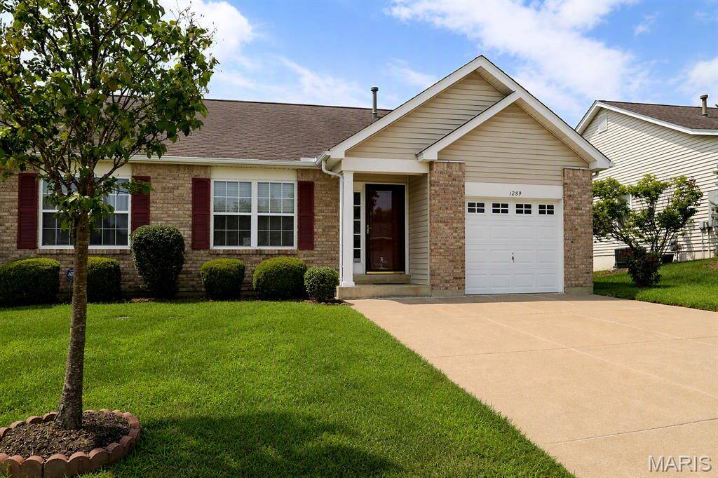 1289 Summergate Pkwy #2B, St Peters, MO 63303