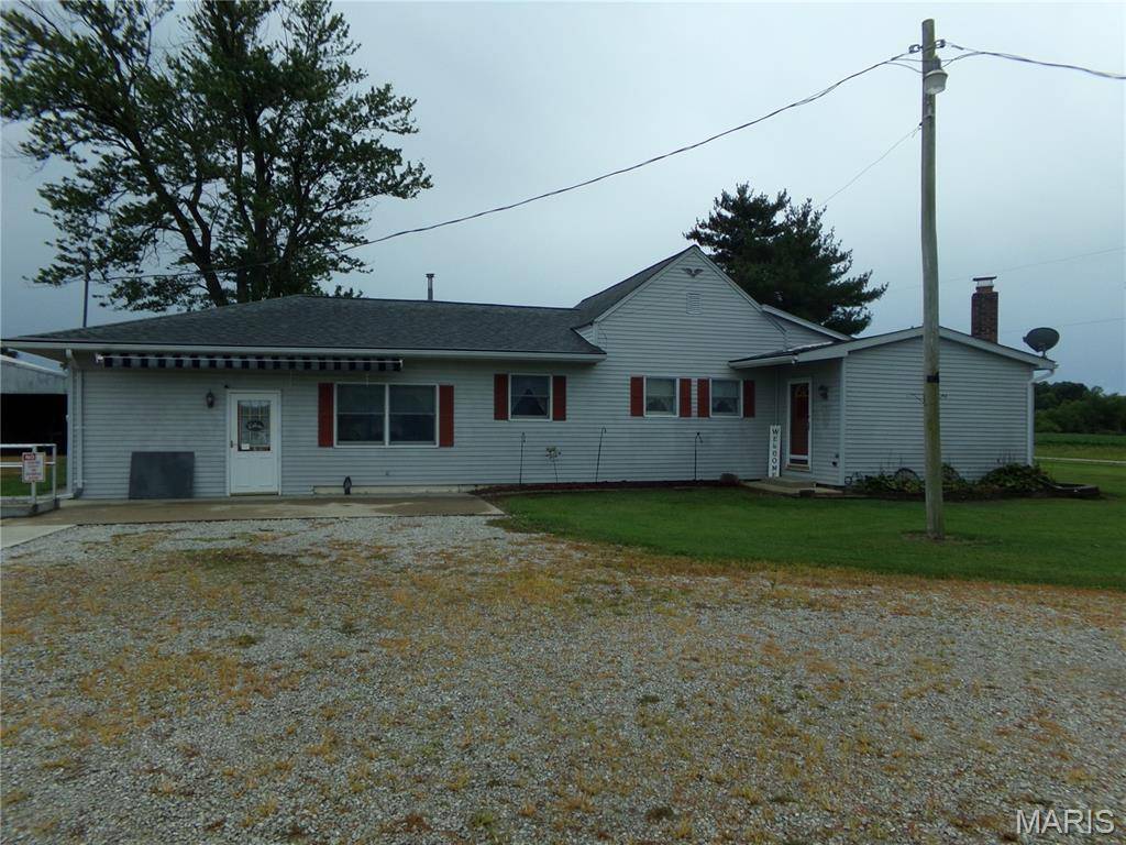 1954 Tilden RD, Marissa, IL 62257