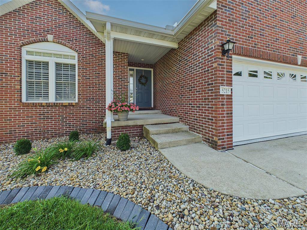 5215 Willis AVE, Godfrey, IL 62035