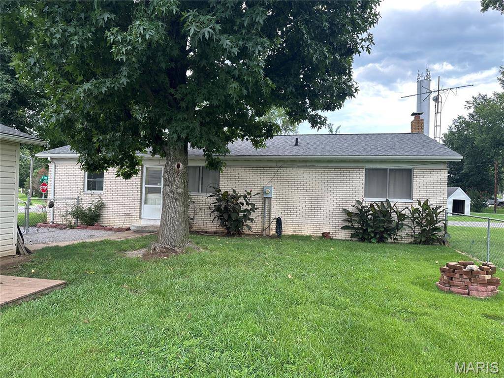 208 W Front ST, Campbell Hill, IL 62916