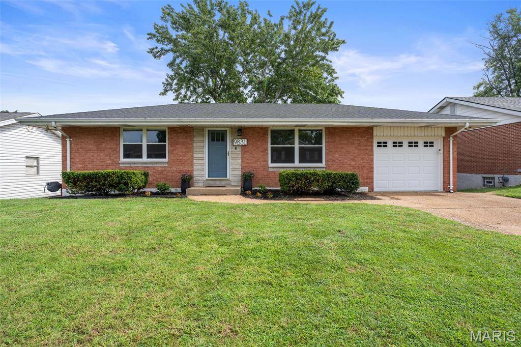 9831 Colchis LN, St Louis, MO 63123