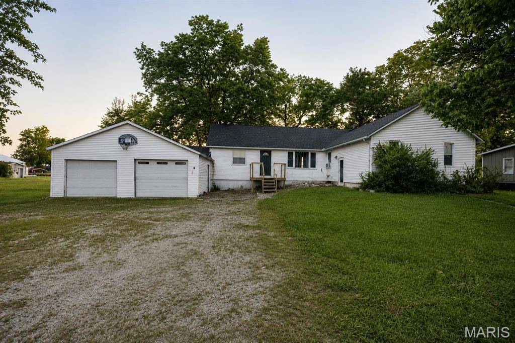 1013 Main ST, Pocahontas, IL 62275