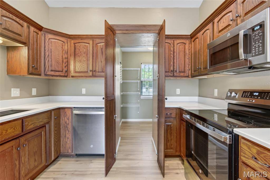22922 Reward RD, Waynesville, MO 65583