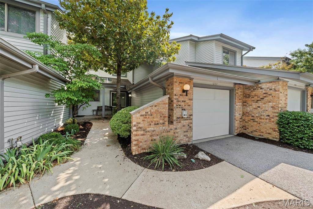 1222 Meramec Heights DR, Ballwin, MO 63021