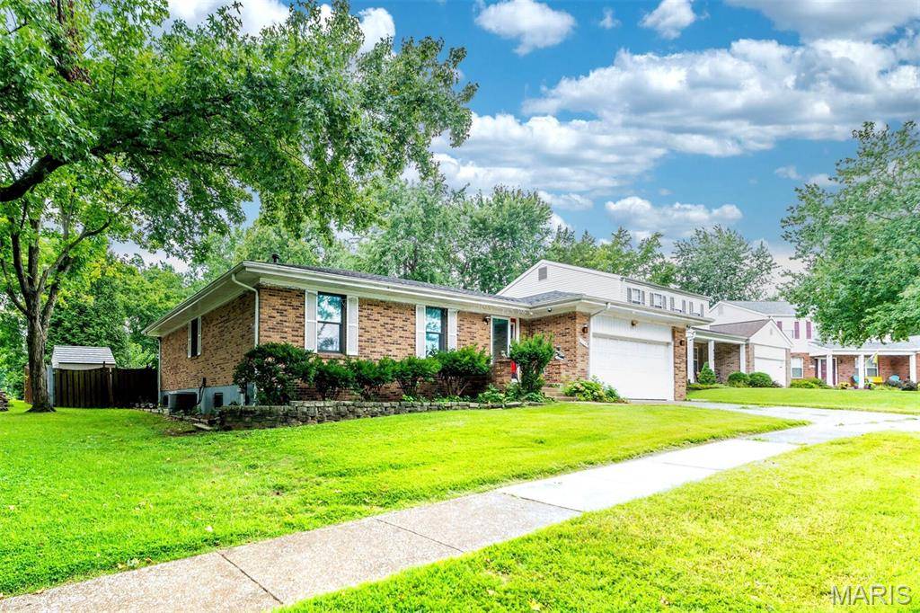 4708 Koglin CT, St Louis, MO 63123