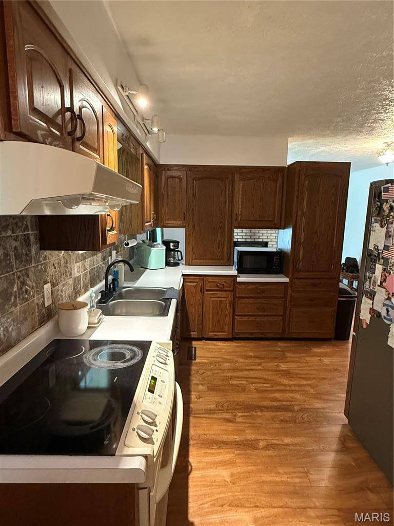 13573 Highway Pp, Dixon, MO 65459