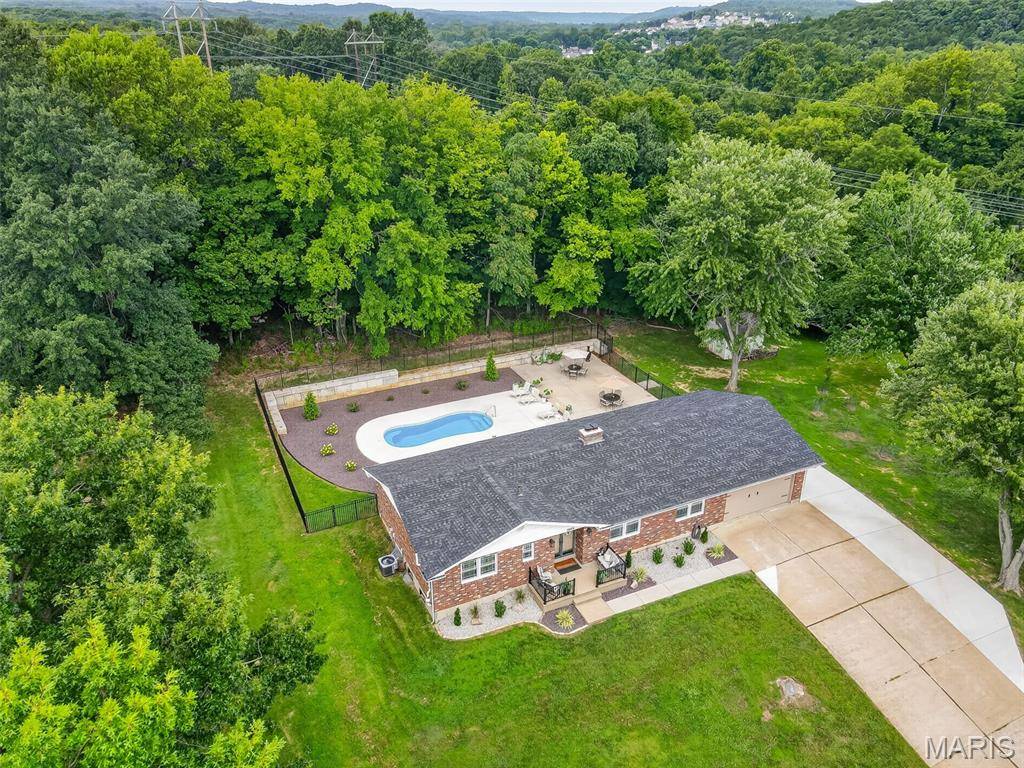 5809 Runnymede PL, Imperial, MO 63052
