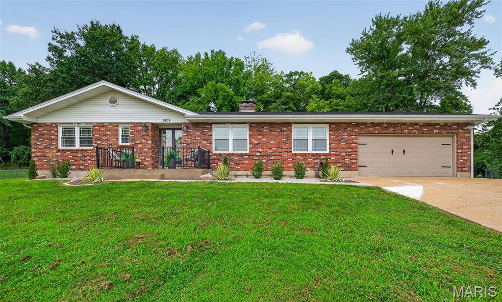 5809 Runnymede PL, Imperial, MO 63052