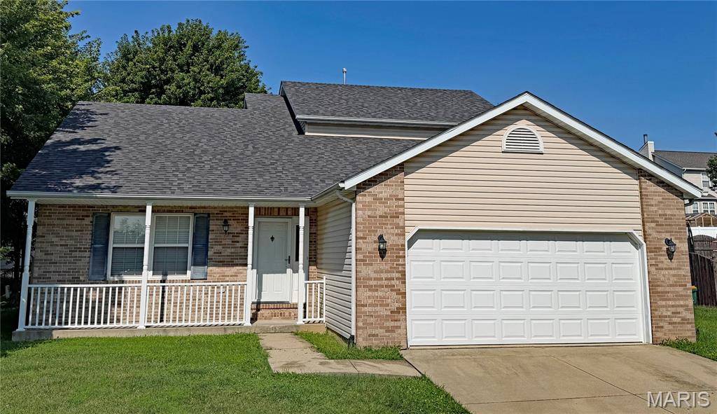 923 Victoria LN, O'fallon, IL 62269