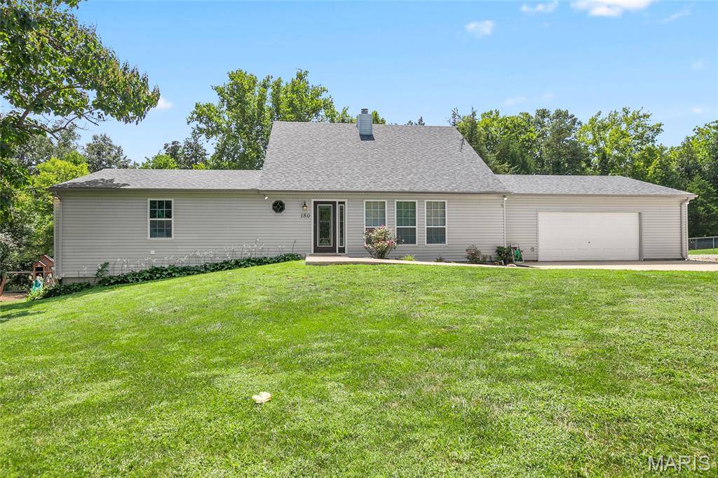 180 Cedargate DR, Dittmer, MO 63023