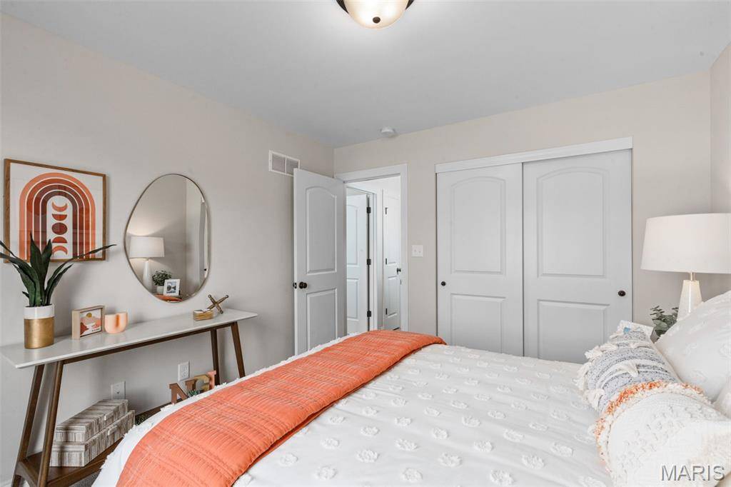 2 Hickory at Walnut Hills, Jefferson City, MO 65109