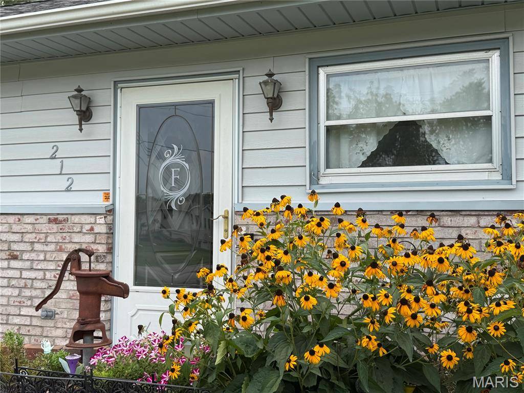 212 W 3rd ST, New London, MO 63459