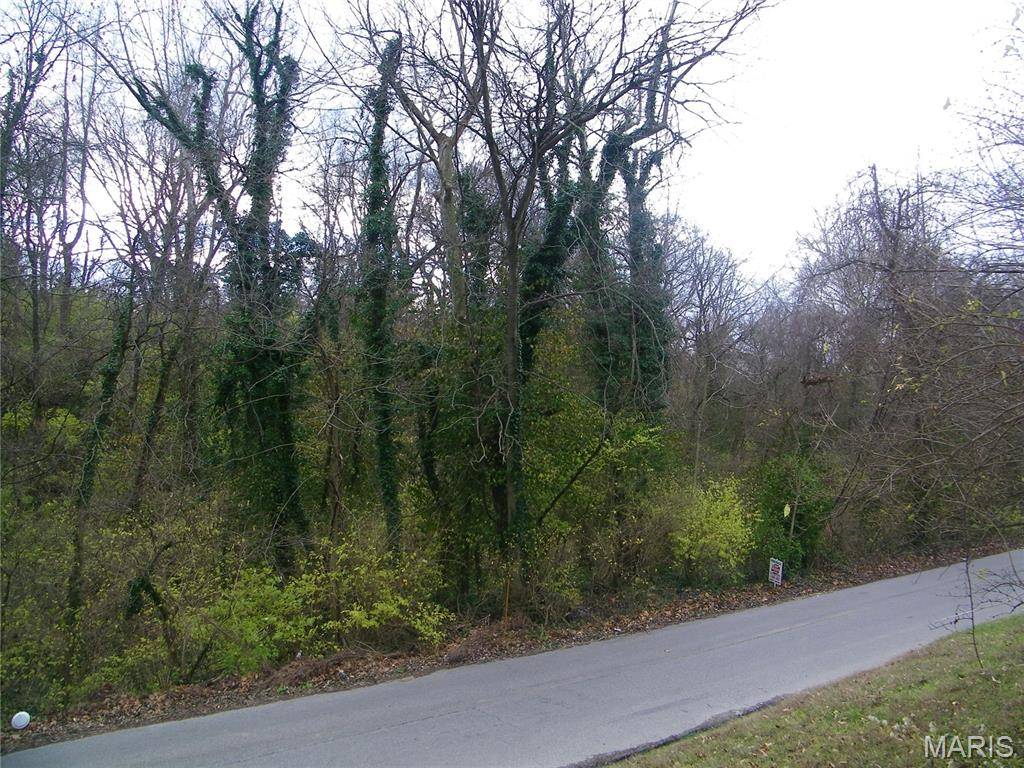 9831 Valley DR, Hazelwood, MO 63137