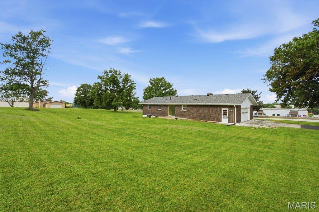 57 W Ofallon DR, O'fallon, MO 63366