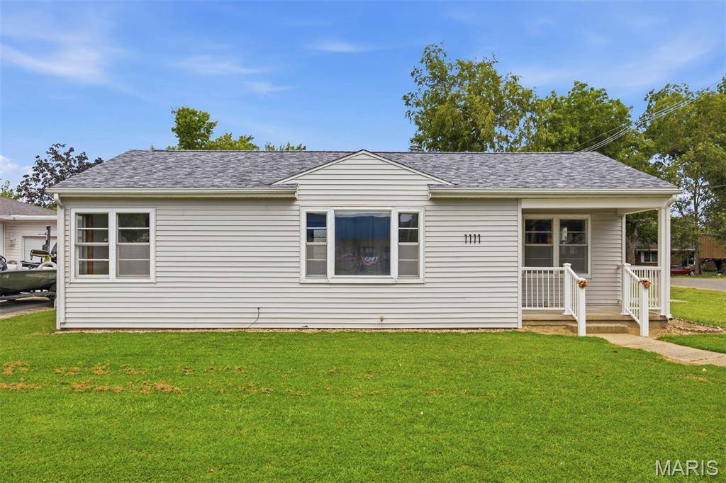 1111 Mulliken ST, Carlyle, IL 62231