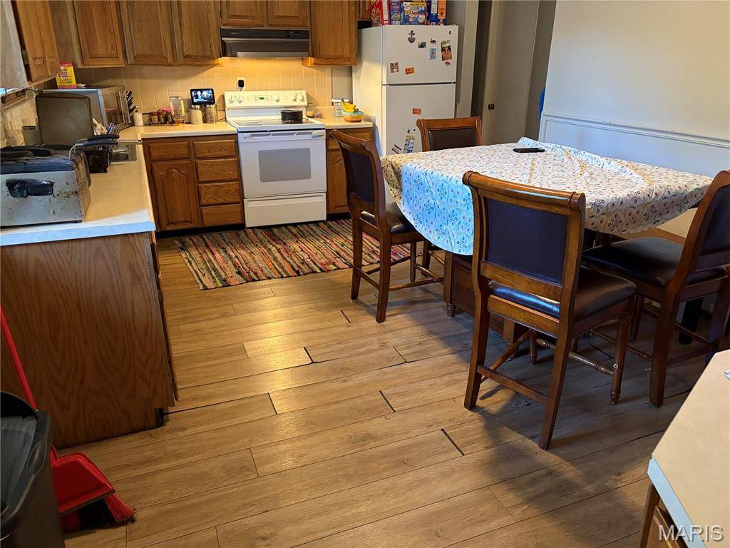 9801 Winn DR, Woodson Terrace, MO 63134