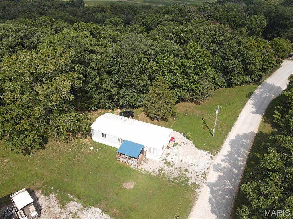 28567 Comanche TRL, Canton, MO 63435