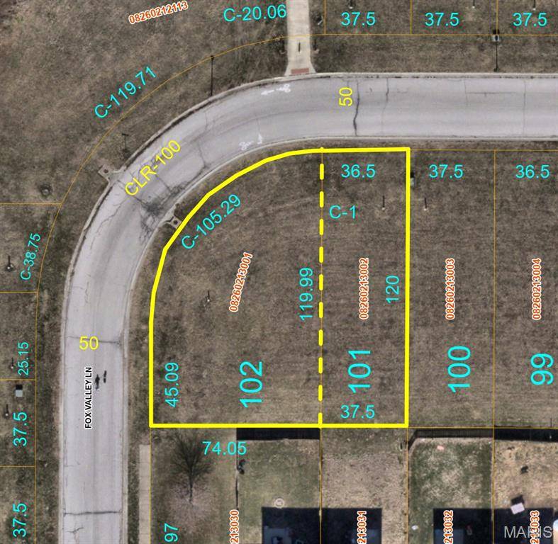2004/2000 Camrose Green ST, Belleville, IL 62220
