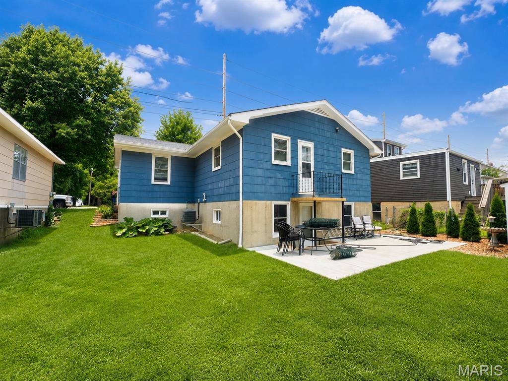 712 Stafford ST, Washington, MO 63090