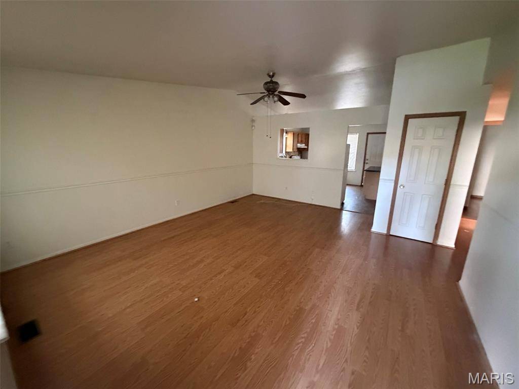 6829 Corbitt AVE, University City, MO 63130