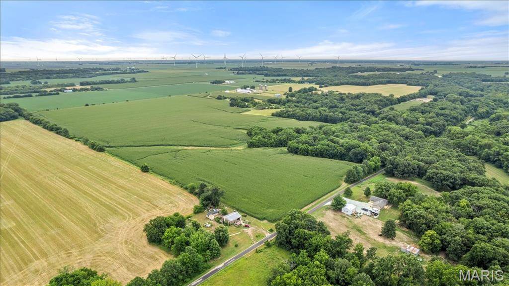 3252 Stayton Dairy Rd., Waverly, IL 62692