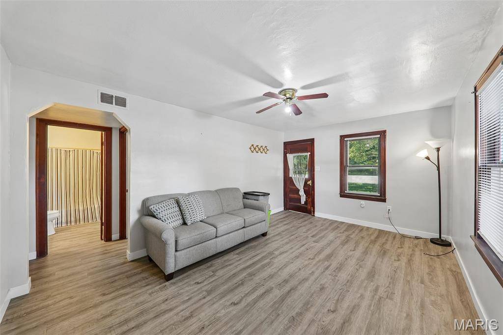 4107 Illinois Route 16, Litchfield, IL 62056