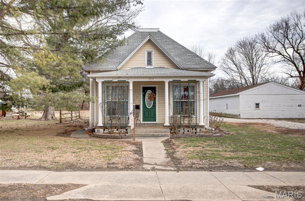 360 S Main ST, White Hall, IL 62092