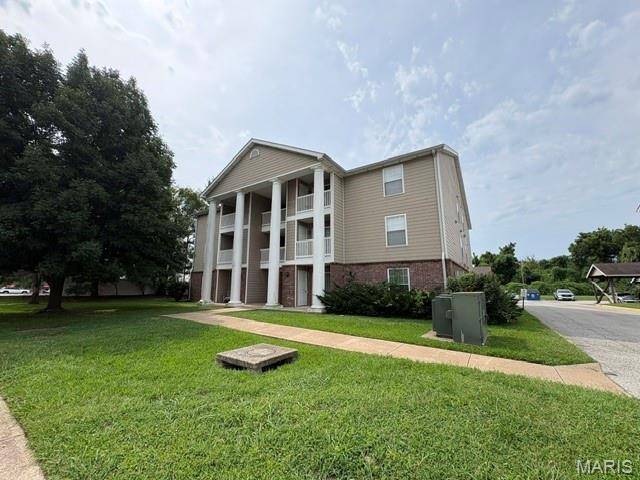 Address not disclosed, Florissant, MO 63031