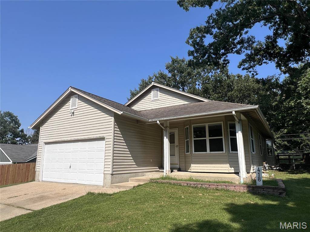 418 Forest LN, St James, MO 65559