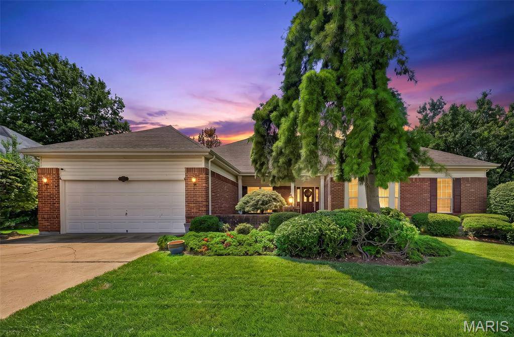 3926 Affirmed DR, Florissant, MO 63034