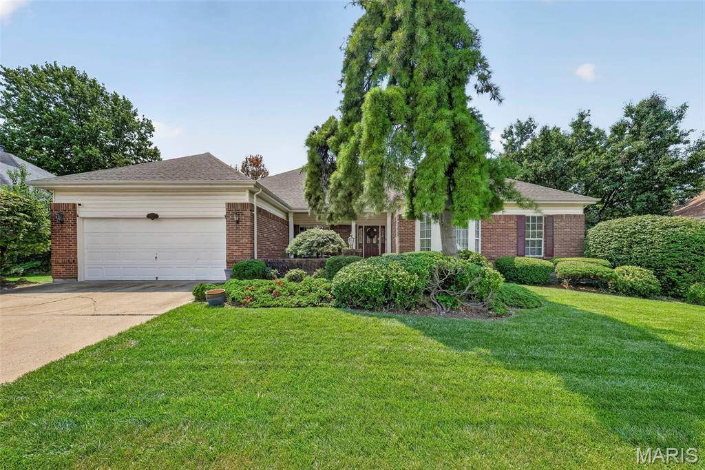 3926 Affirmed DR, Florissant, MO 63034