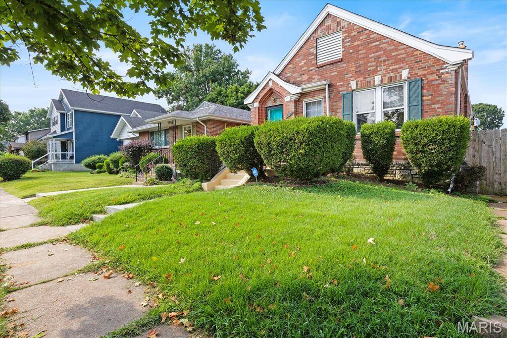 5442 Robert AVE, St Louis, MO 63109