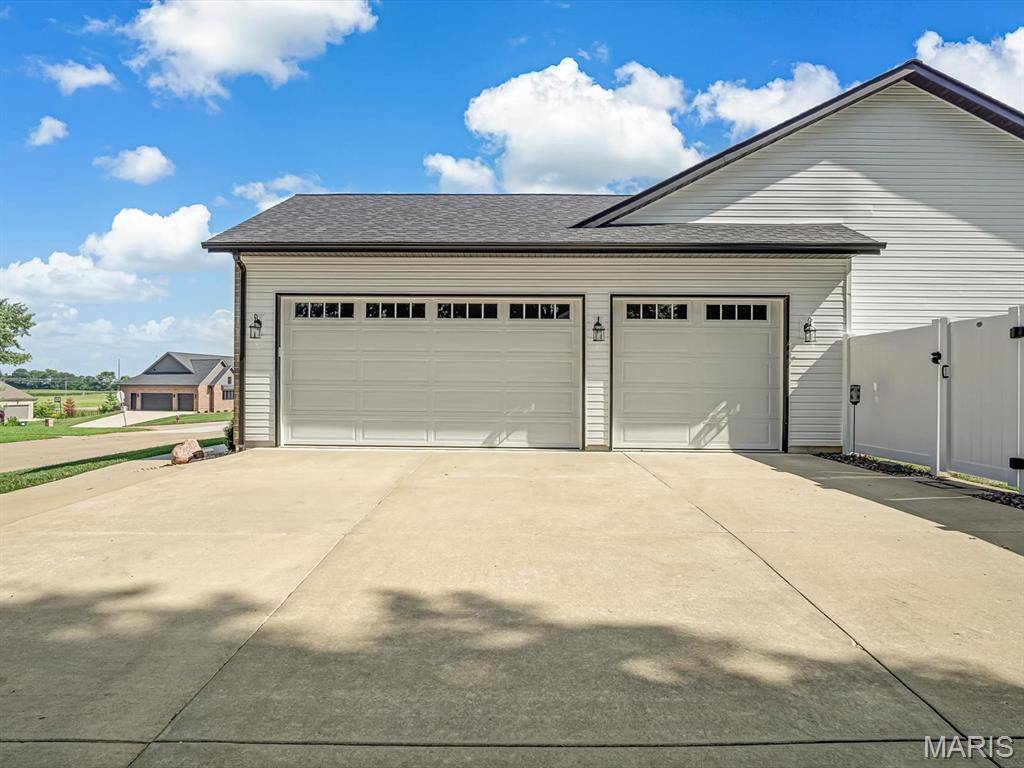 920 Evansville AVE, Waterloo, IL 62298