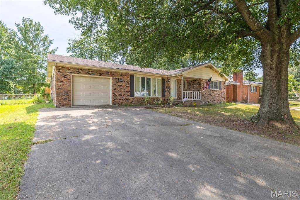 307 Boucher ST, Dexter, MO 63841