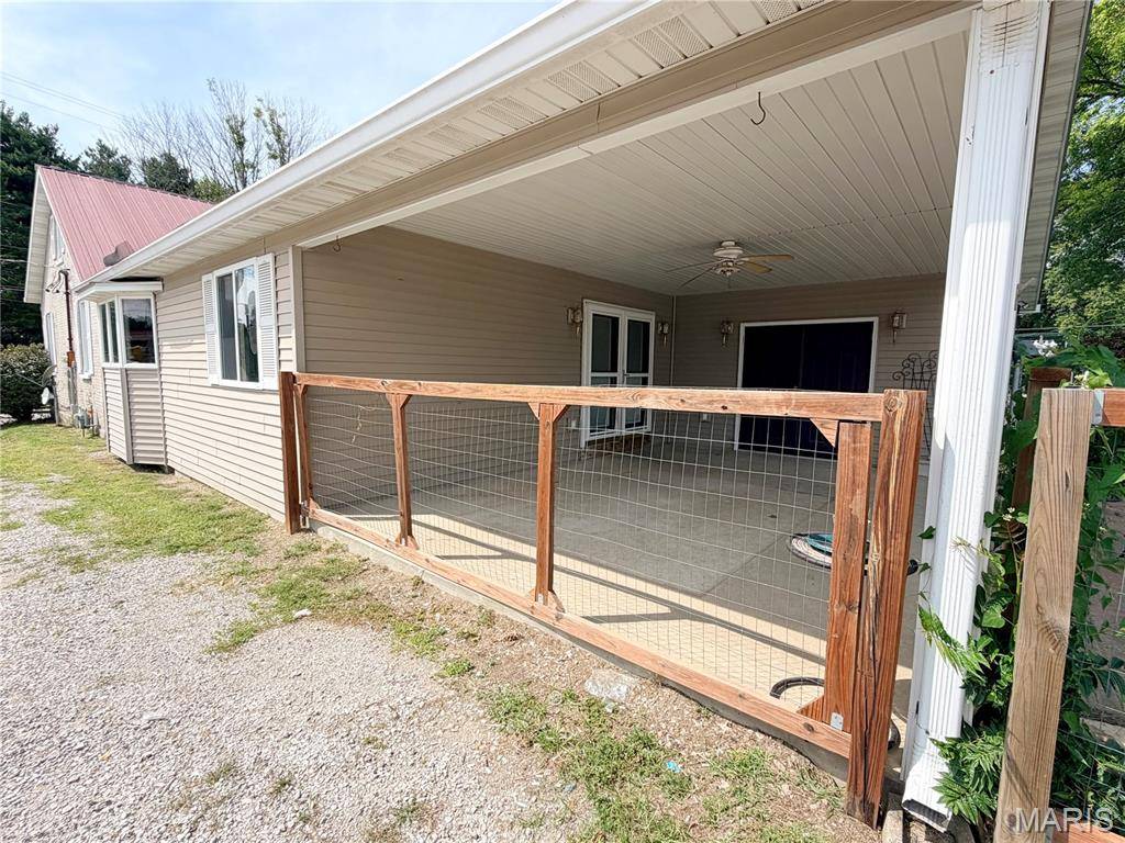 110 N Jefferson AVE, Millstadt, IL 62260