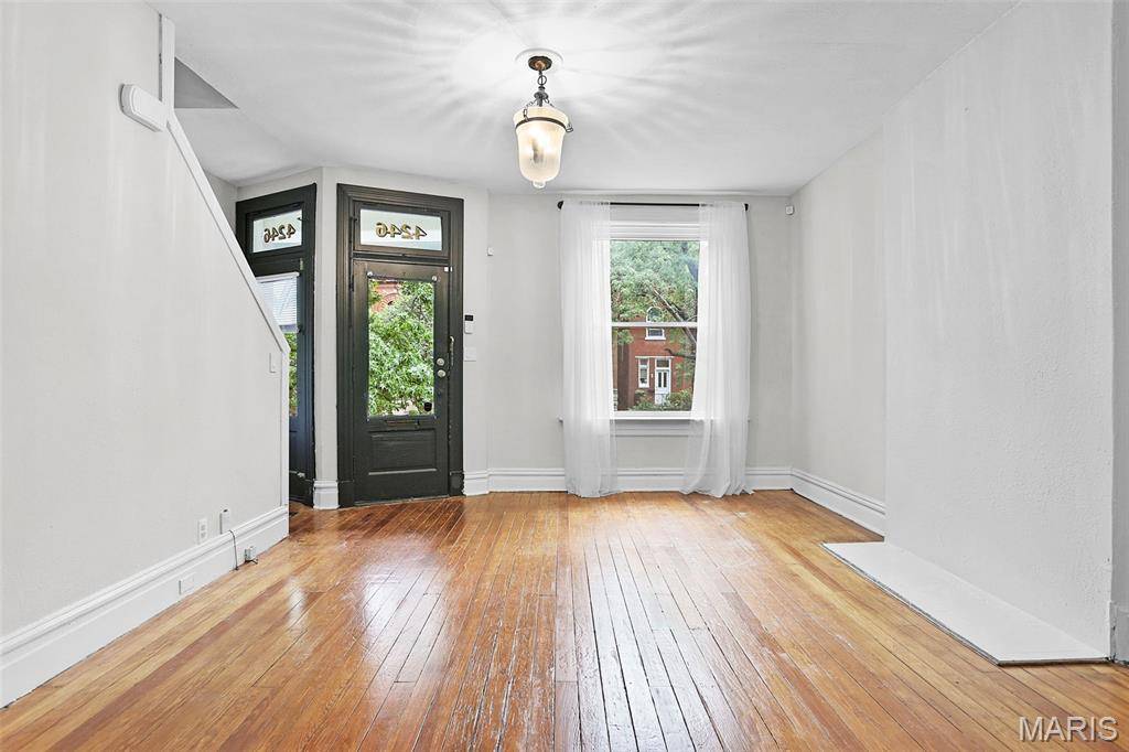 4246 Botanical AVE, St Louis, MO 63110