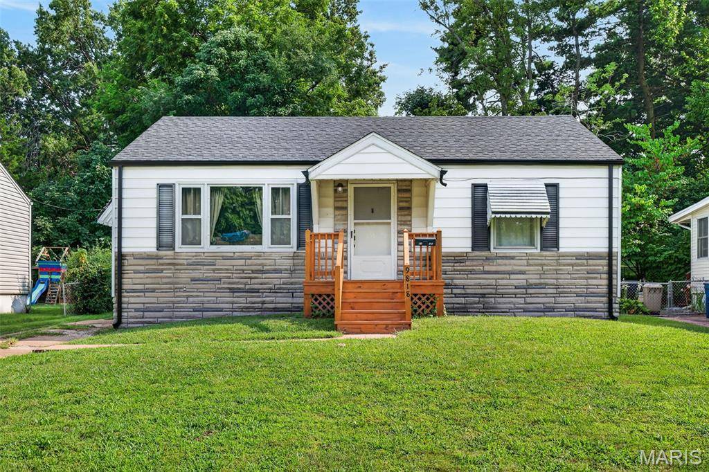 9818 Eastbrook DR, Unincorporated, MO 63114